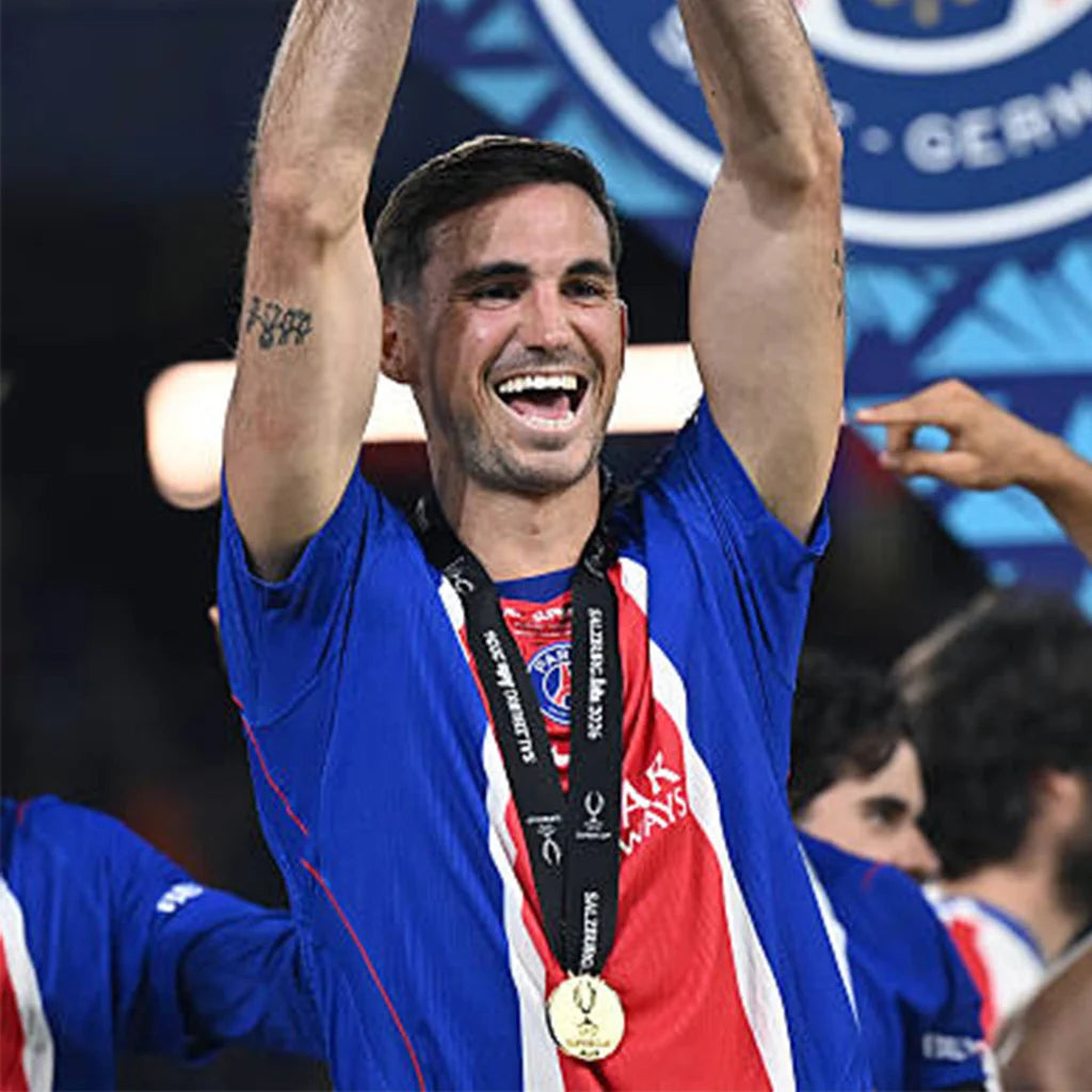PSG 2026 gold medal packaging and delivery box