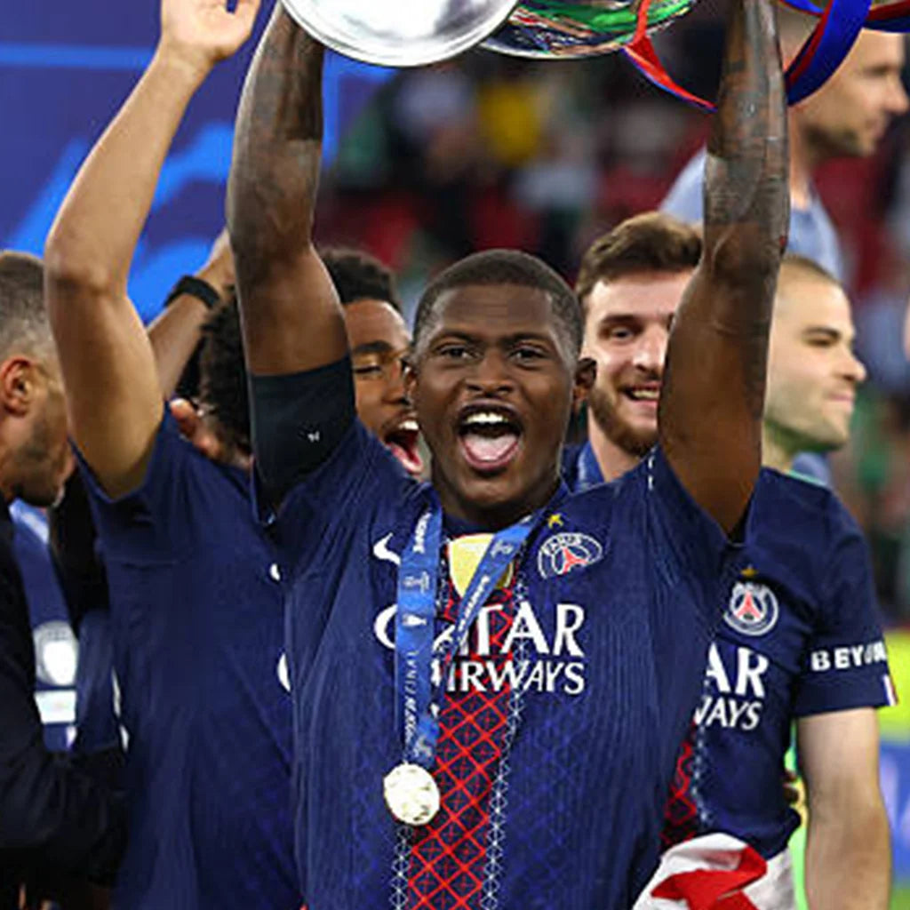 Médaille premium PSG Budapest 2026 Champion d’Europe
