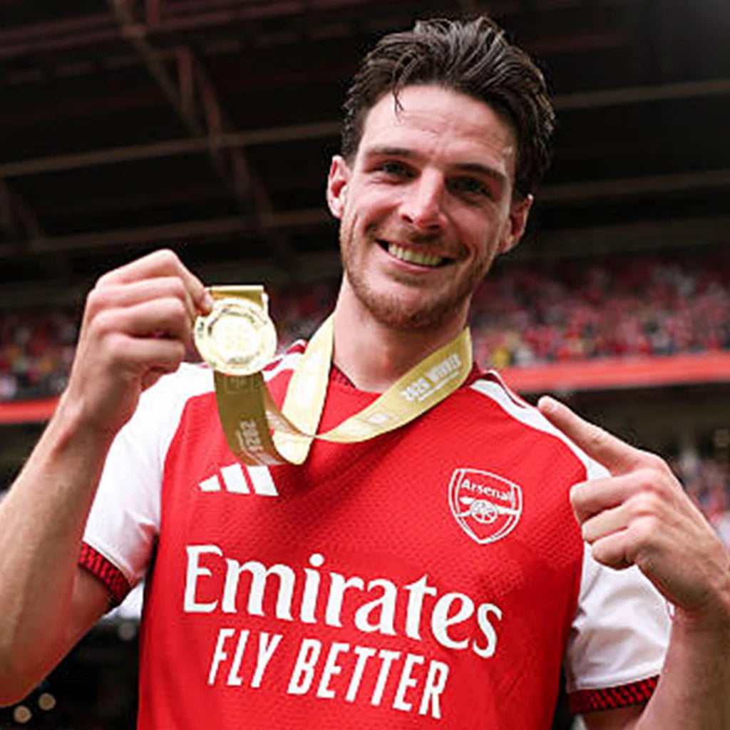 Arsenal 2026 FA Community Shield gold medal official-style football memorabilia collectible