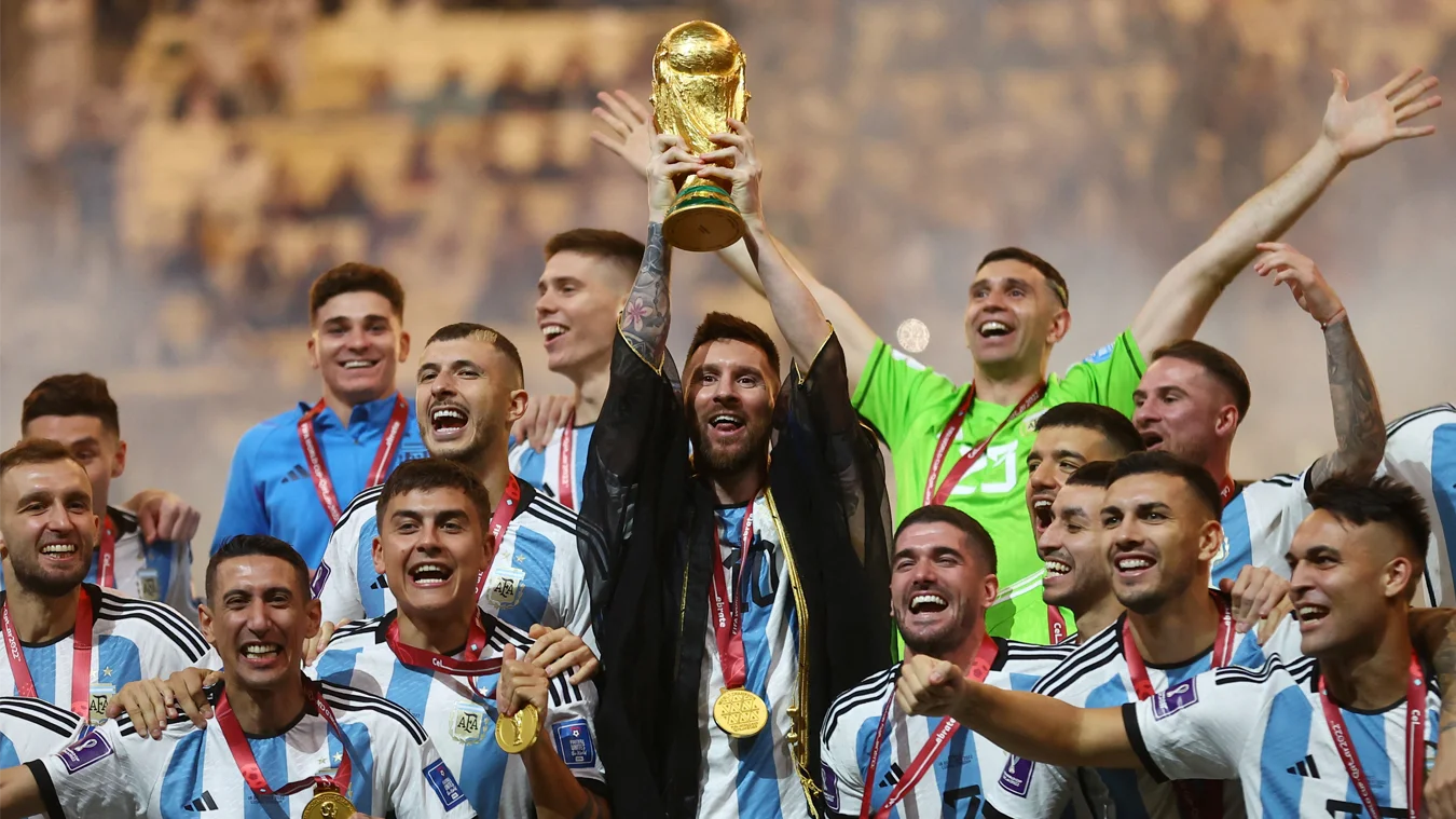 Argentine soccer players celebrating with the World Cup Medals