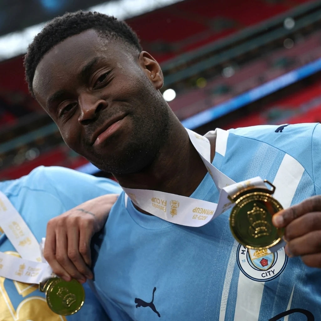 Supporters browsing football-themed medals in an e-commerce store